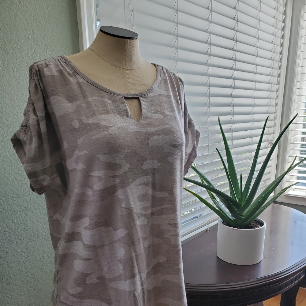 Camouflage cotton top